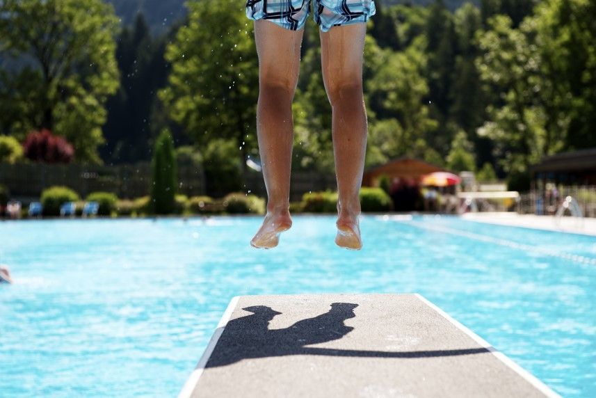 plongeoir restaurant de la piscine