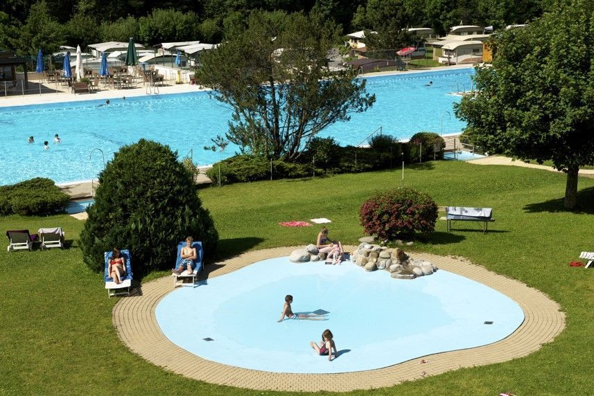 vue aérienne restaurant de la piscine