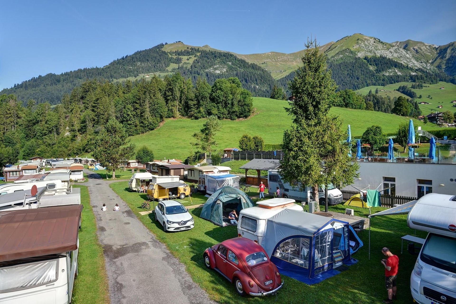 vue aérienne restaurant de la piscine