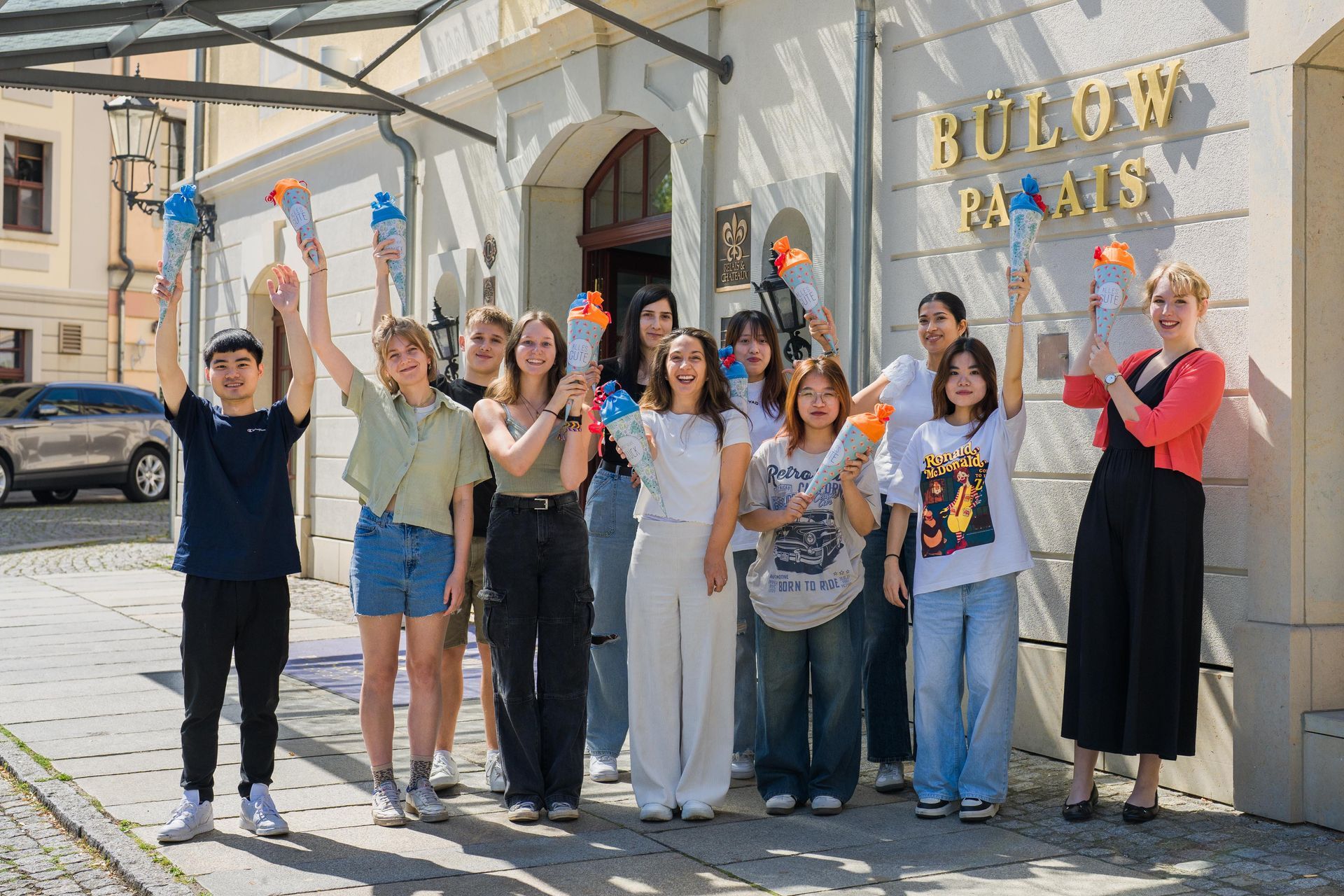 Zwölf junge Menschen begannen ihre Ausbildung in Bülow Palais.