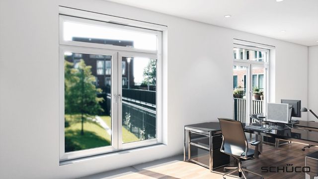 Wohnzimmer mit Fenstern