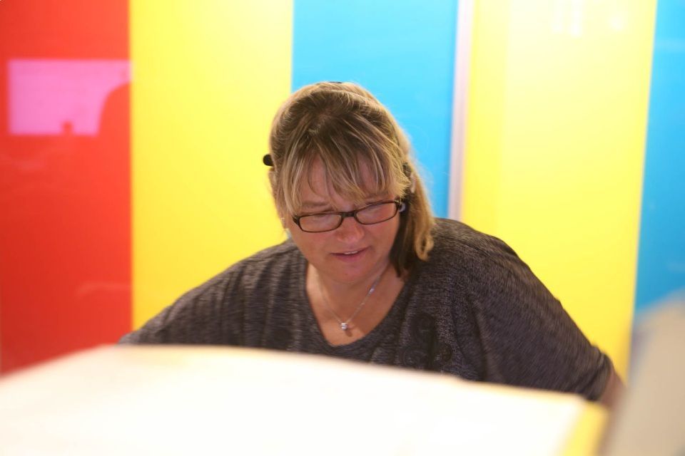 Mitarbeiterin bei Glas Holtberg KG