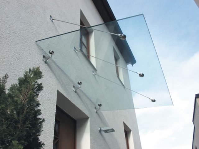 Vordach aus Glas