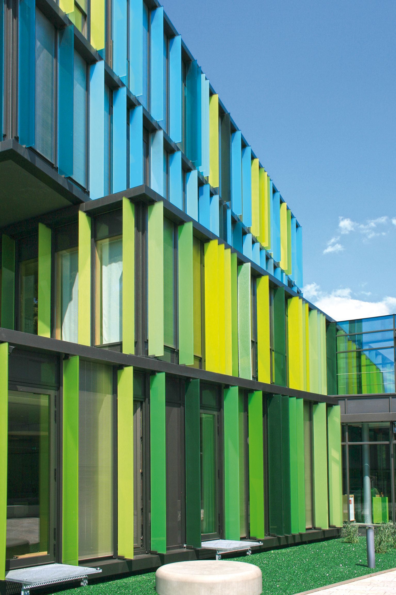 lackiertes Glas am Haus