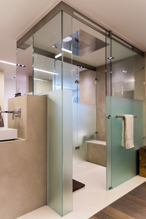 Moderne Glasdusche