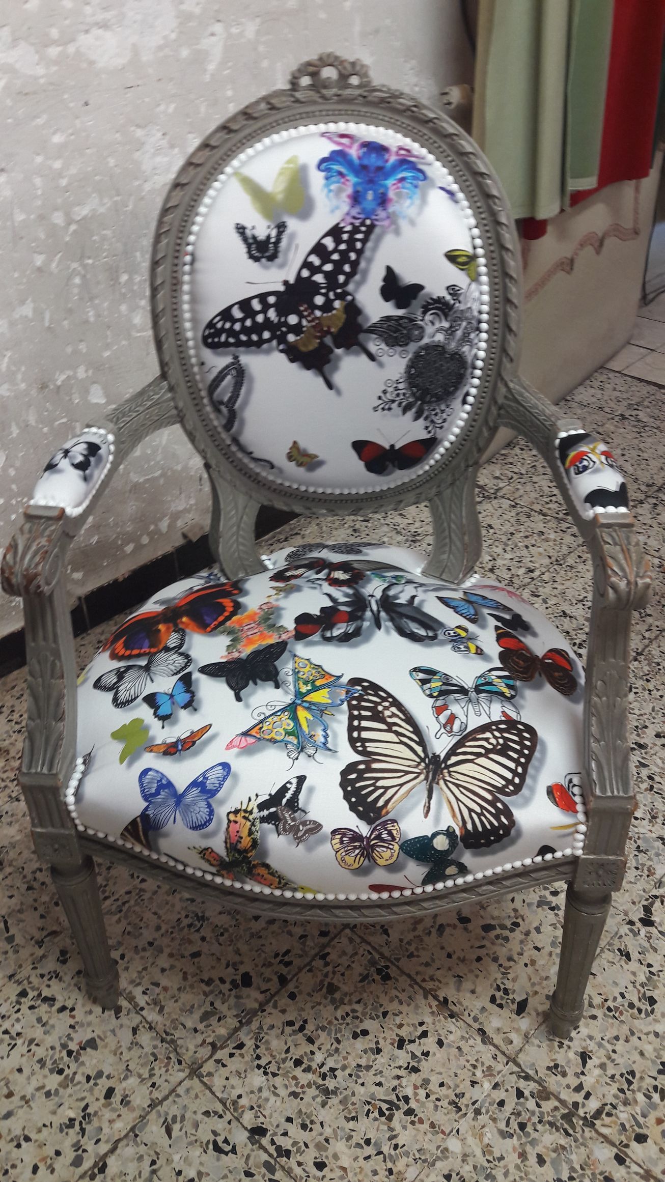 Chaise papillon