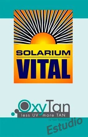 Logotipos de Solarium Vital y OxyTan studio sobre un fondo verde azulado y blanco