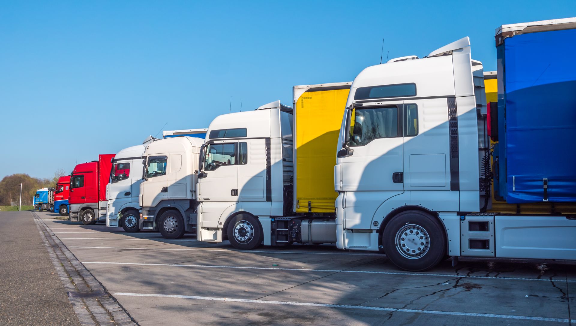 Camions sur place de parking