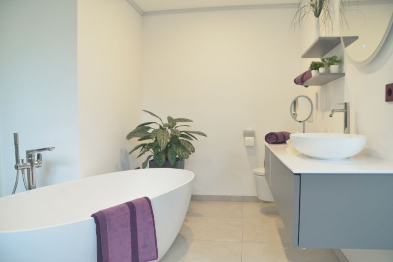Badezimmer mit Badewanne