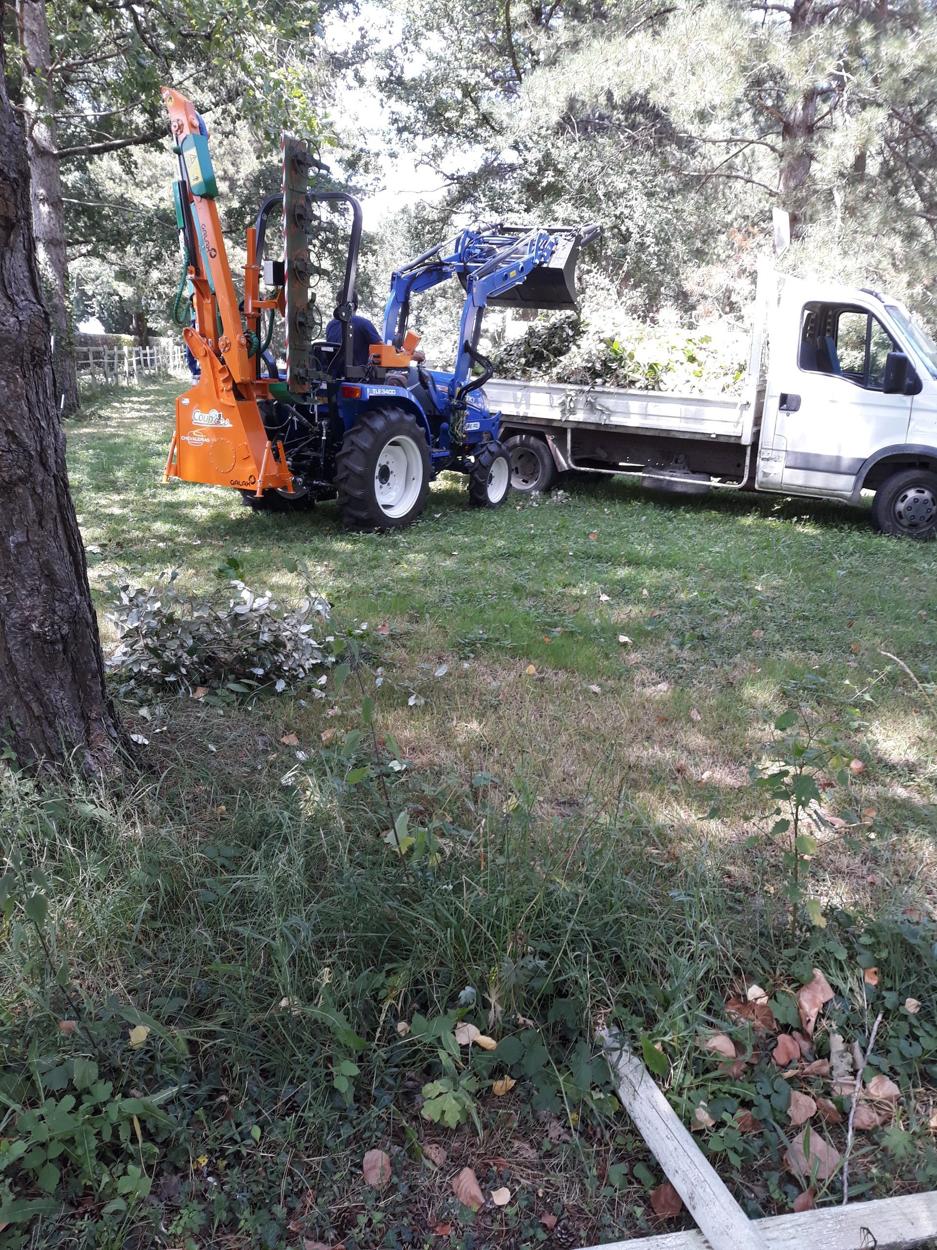 Engins permettant de nettoyer les espaces verts