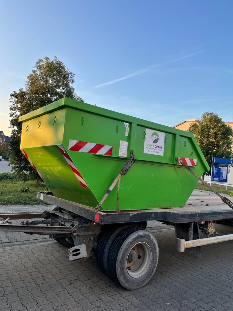 Container auf Transporter