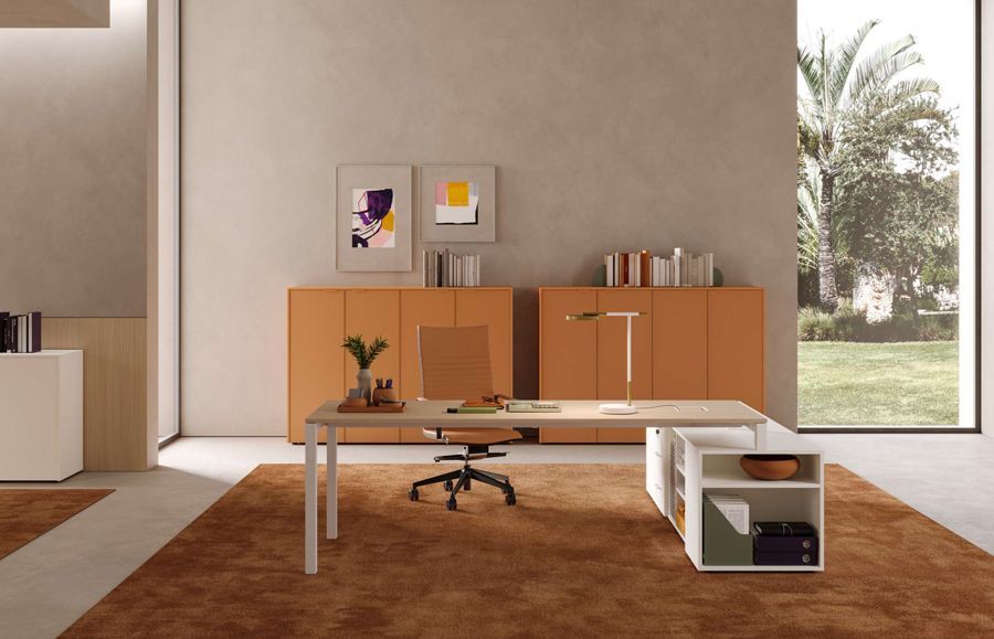 Bureau individuel avec mobilier assorti