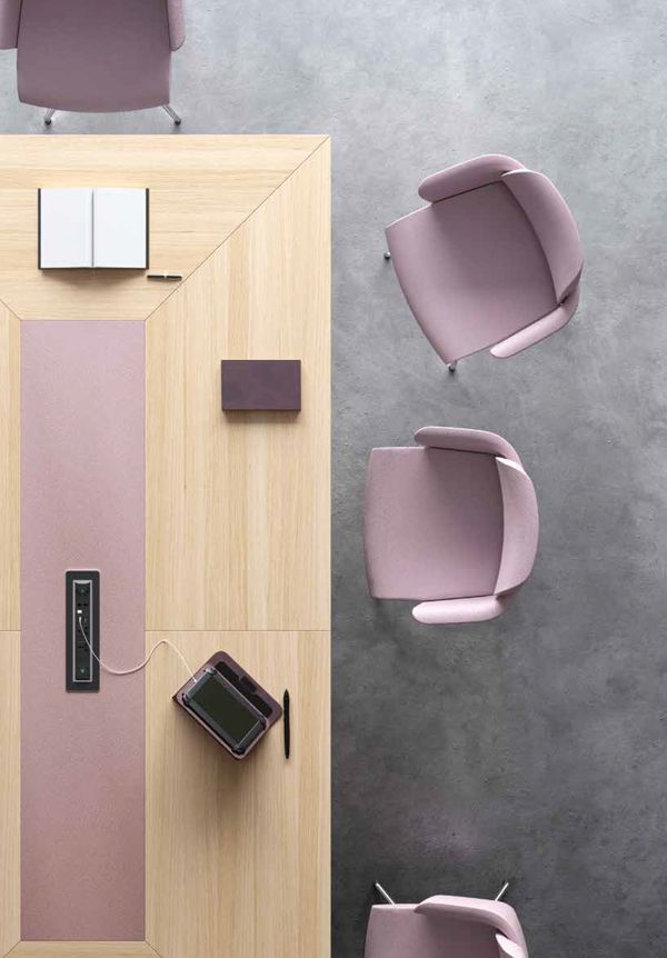 Bureau commun avec prises