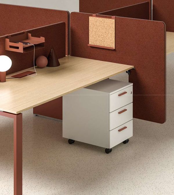 Bureau blanc et orangé avec caisson blanc