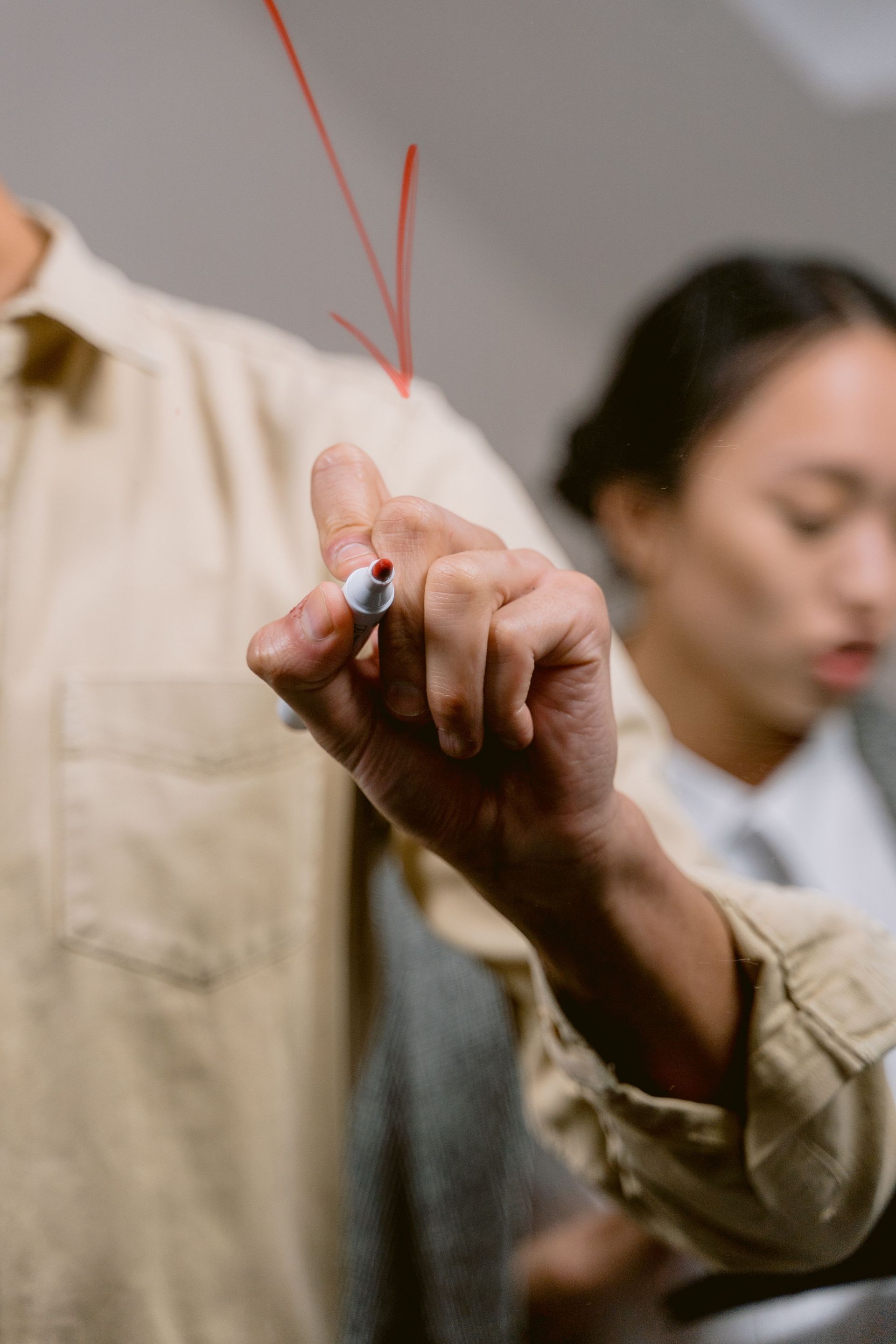 Discover the 7 key differences between agentic AI and traditional AI agents. 