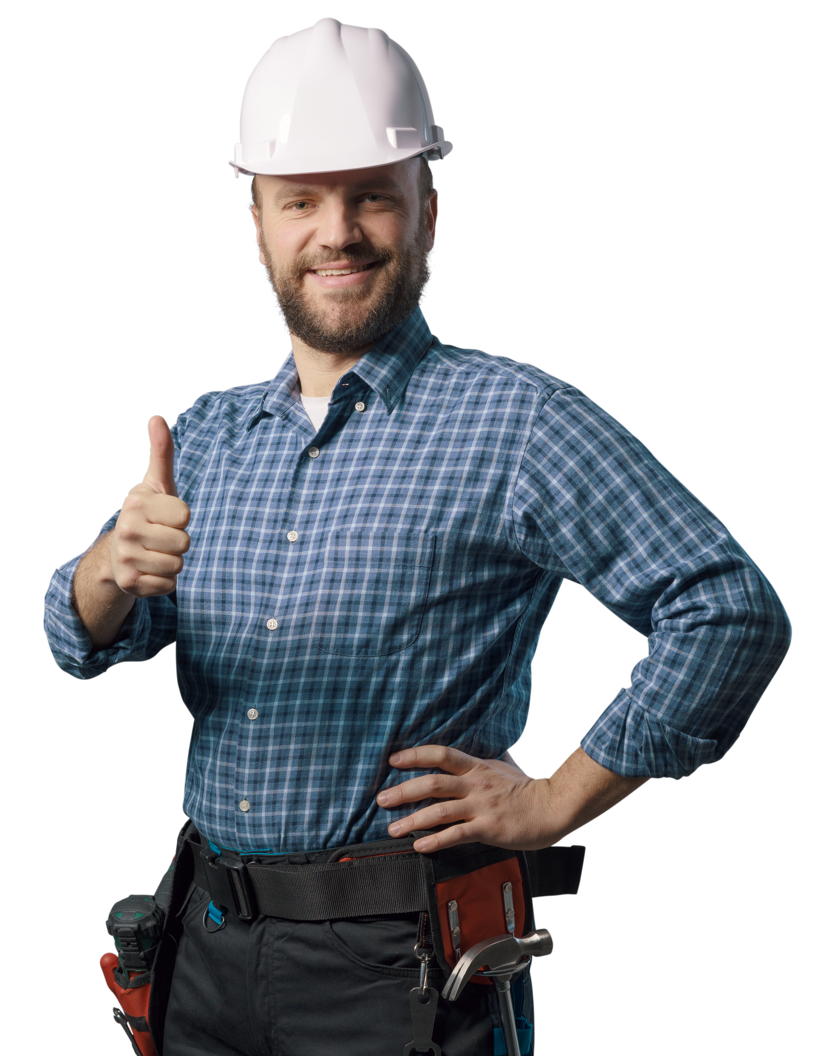 Un ouvrier du bâtiment souriant, portant un casque blanc et une ceinture à outils, lève le pouce sur fond blanc.