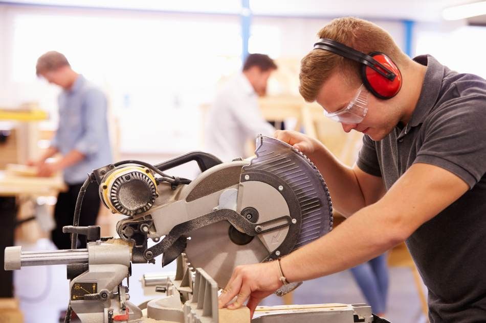 machine à couper le bois