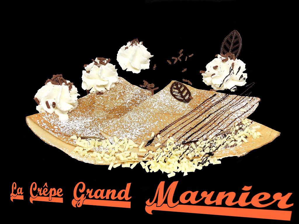 Crêpe au Grand Marnier et chantilly