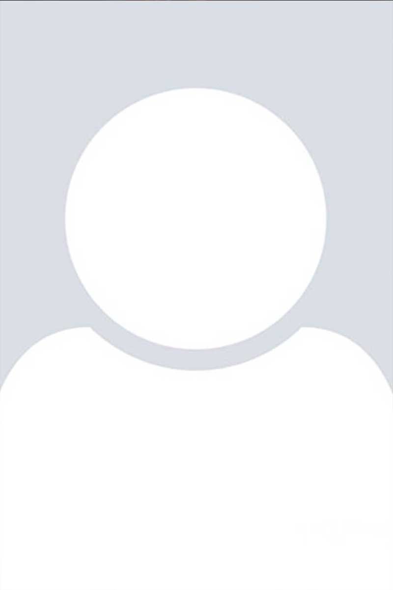 Weiße Silhouette des Kopfes und der Schultern einer Person auf hellgrauem Hintergrund.