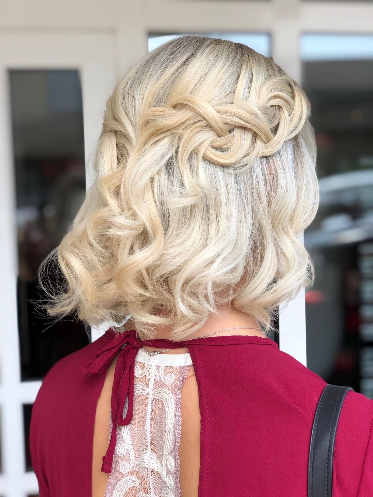 Geflochtene Brautfrisur Blond