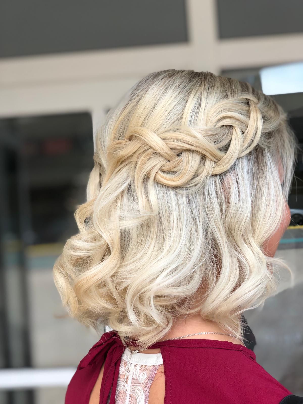 Geflochtene Brautfrisur Blond