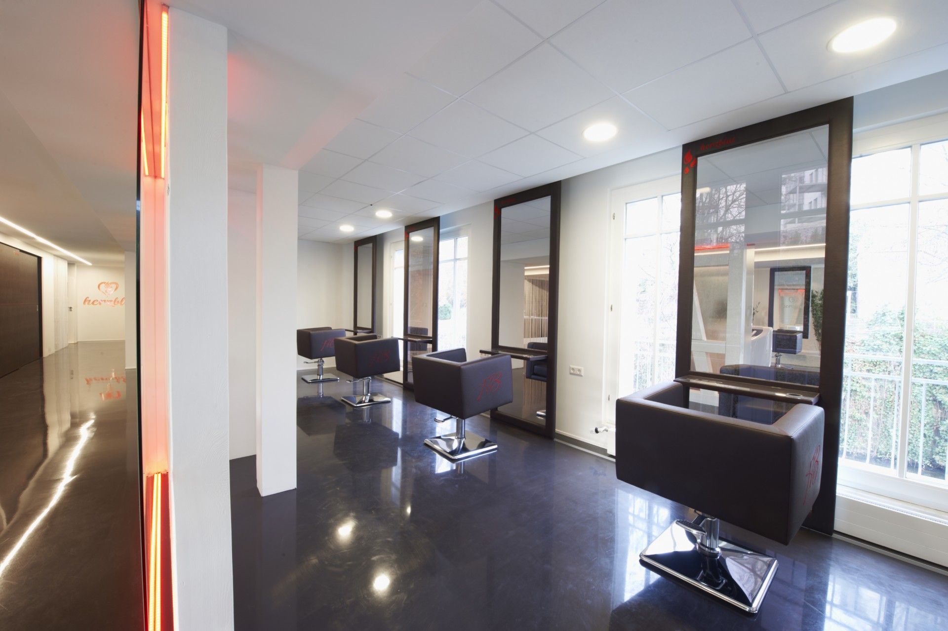 Friseurstationen im Salon