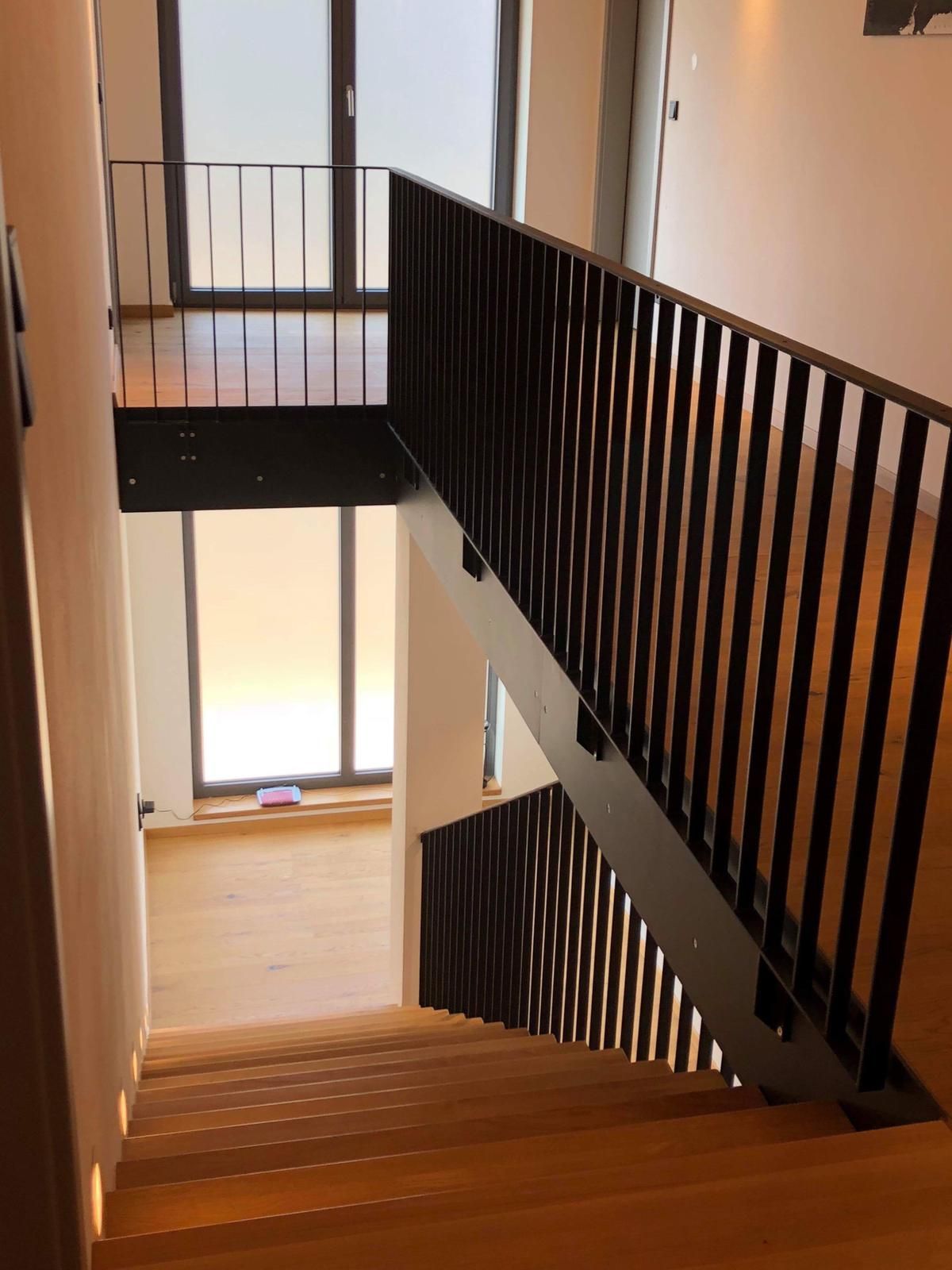 Metallbau Treppenhaus Geländer