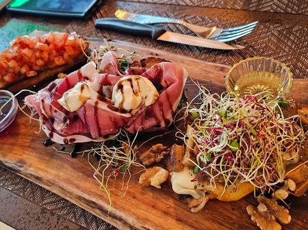 Tagliere con salumi e formaggi