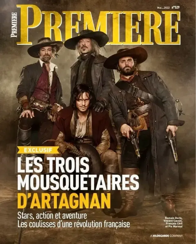 Portada de la revista Première con cuatro actores vestidos con trajes de época,