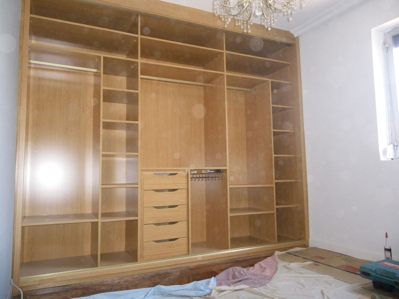 Un armario empotrado