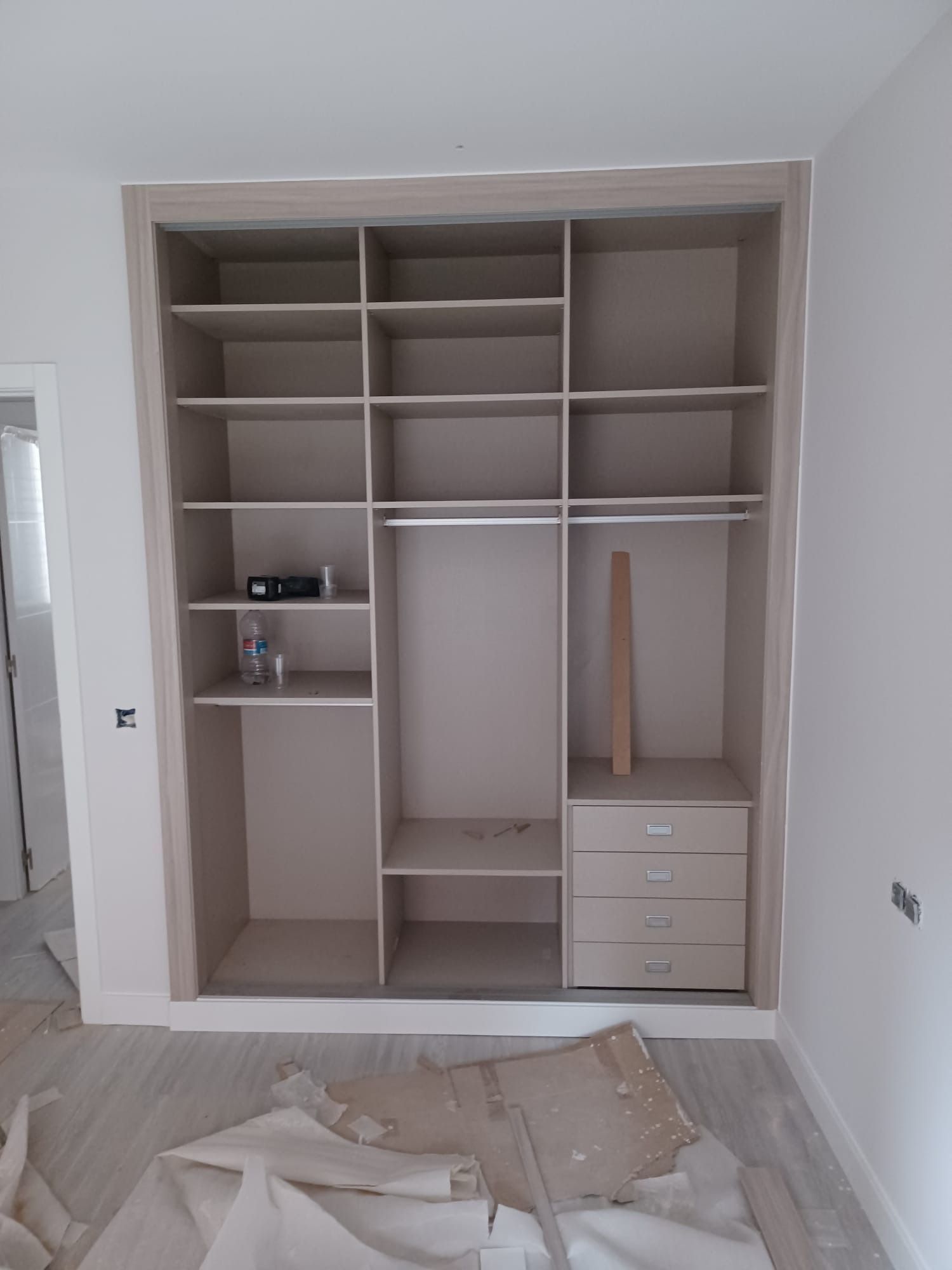Un armario empotrado de 