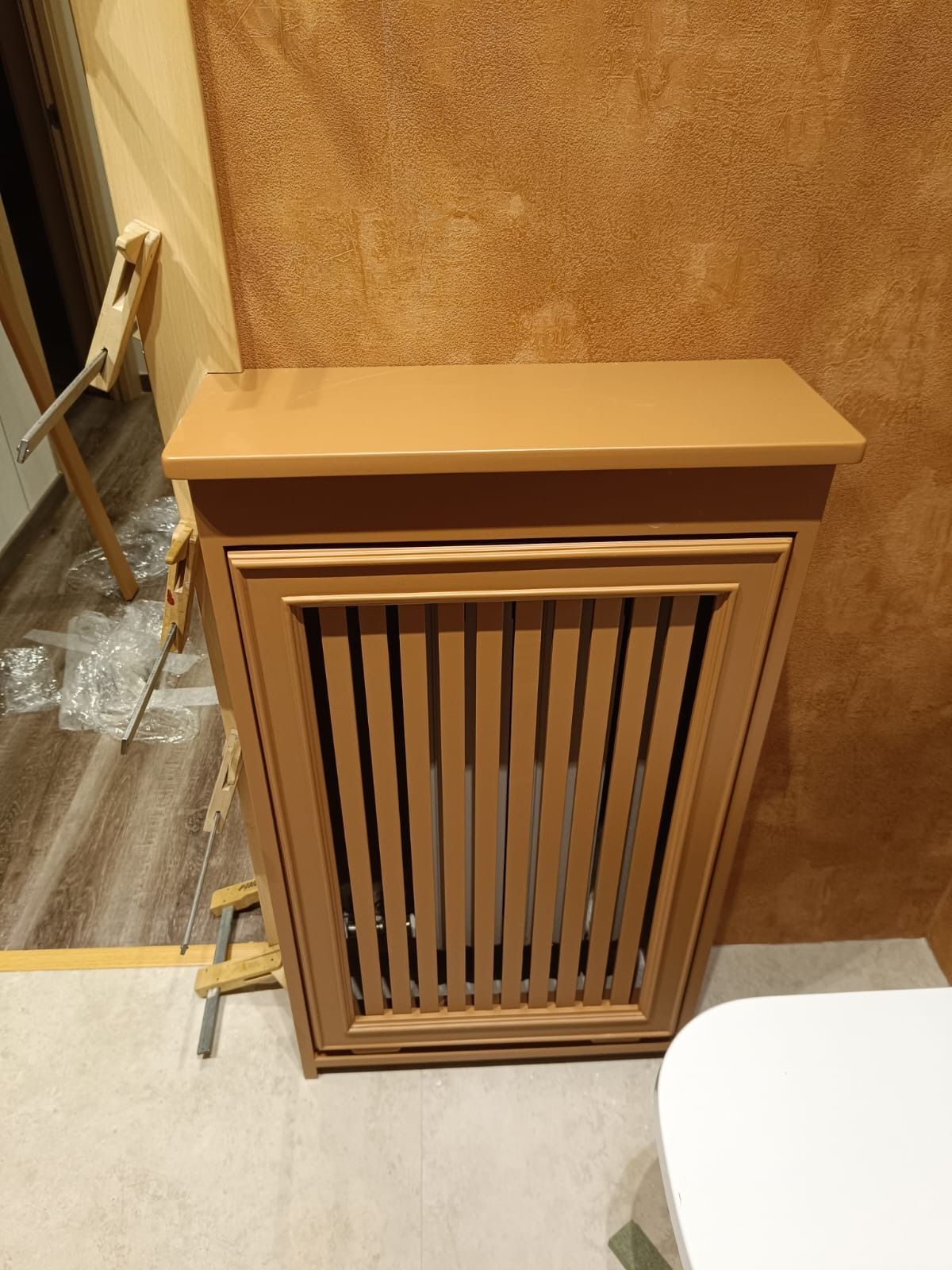 Una cubierta de radiador de 