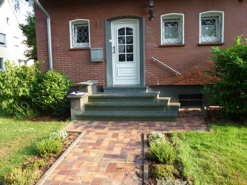 Treppe zur Eingangstür