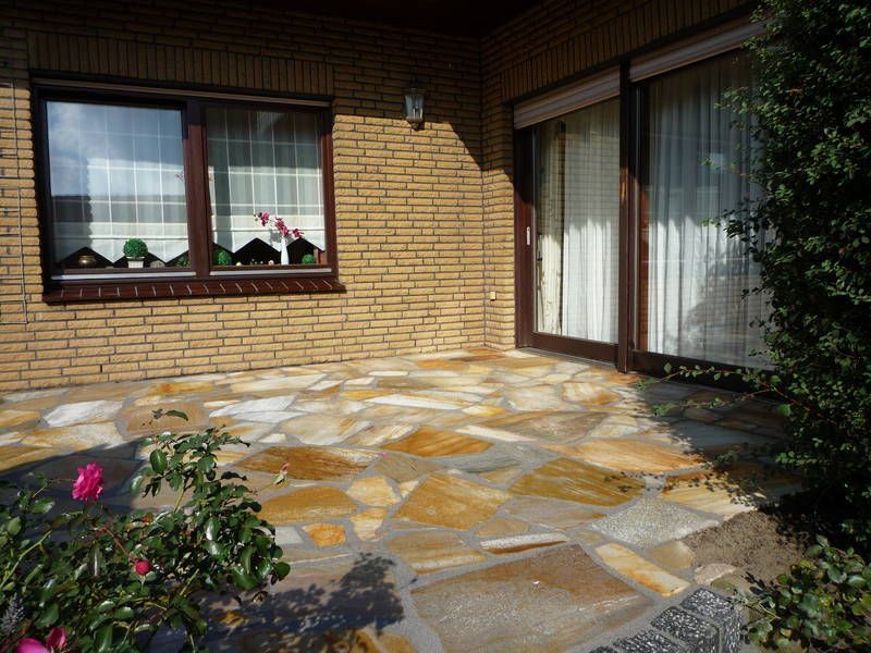 Terrasse mit unterschiedlichen Steinfarben