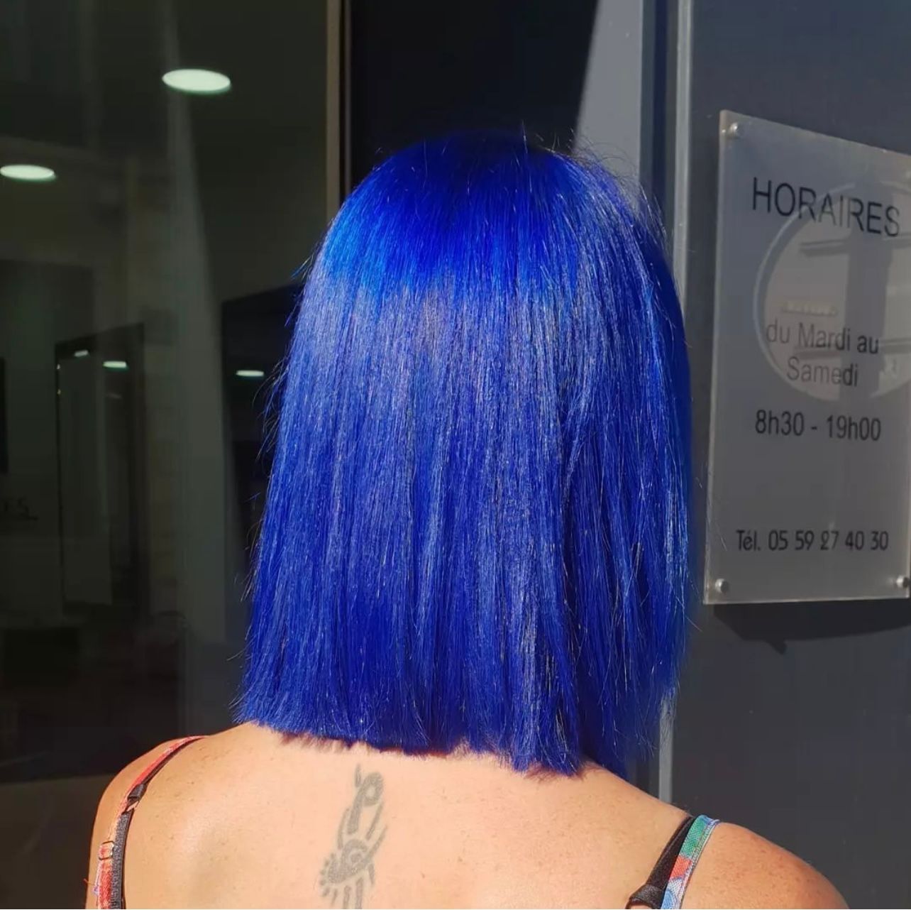 Coloration cheveux bleus