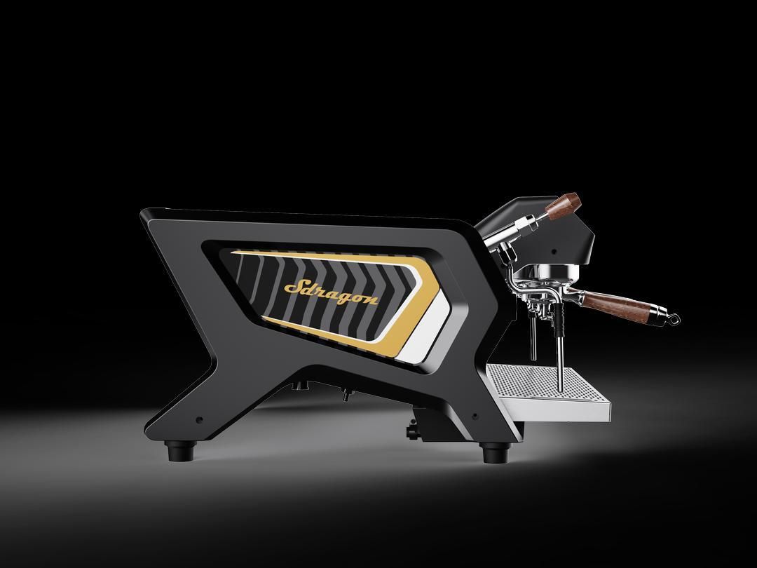 Máquina de café expreso de tres grupos con pantallas digitales y acabado en metal pulido.