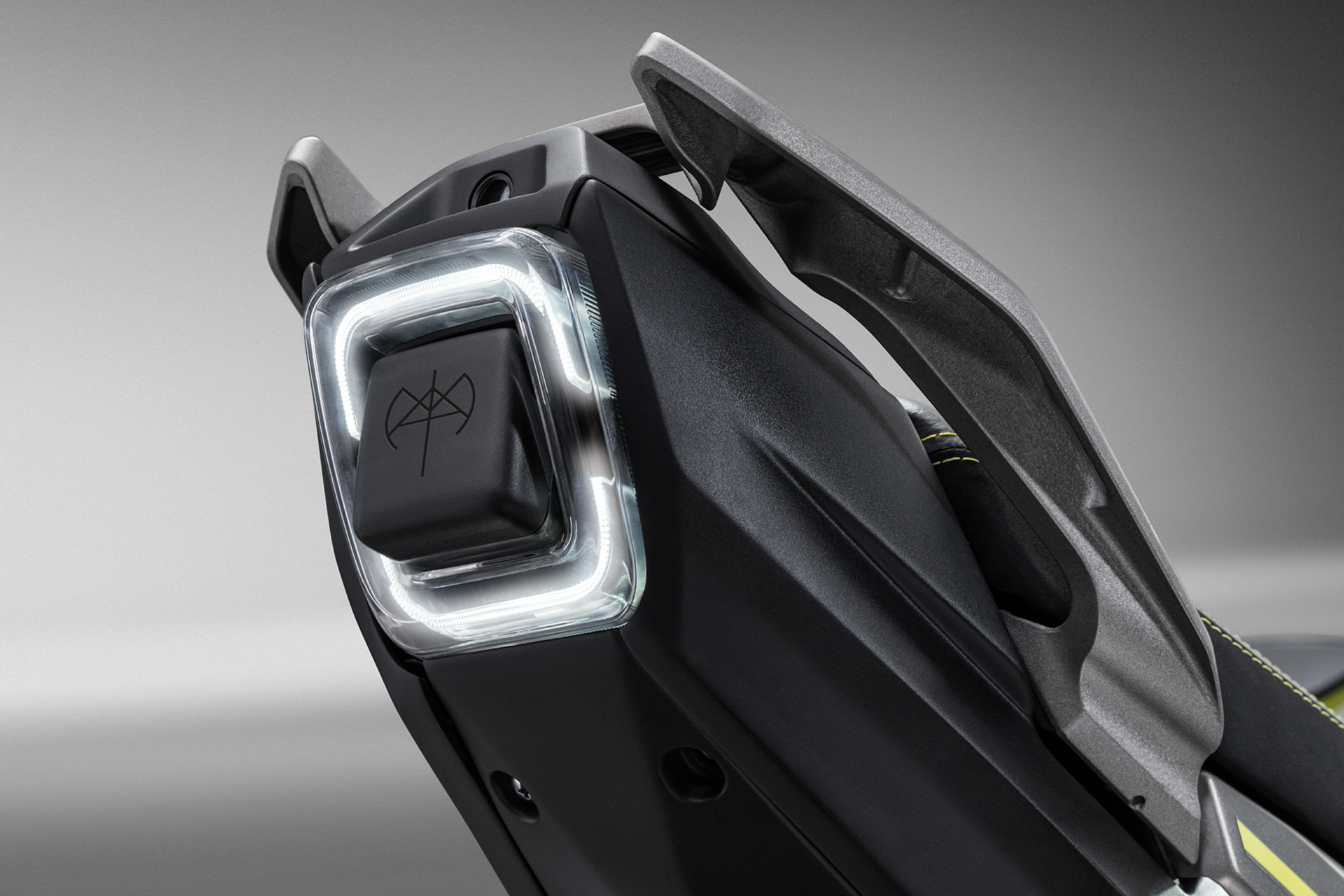 Foto Detail von I AM.