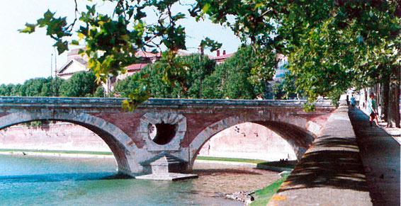 Le Camping de la Bouriette est à proximité du centre-ville de Toulouse