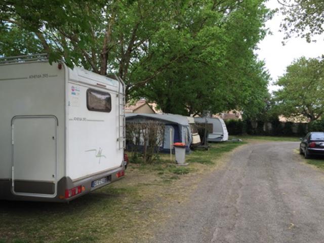 Allée du camping de la Bouriette à Toulouse