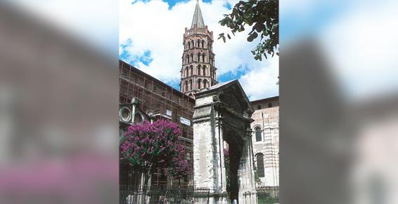 Le Camping de la Bouriette près de la basilique Saint-Sernin