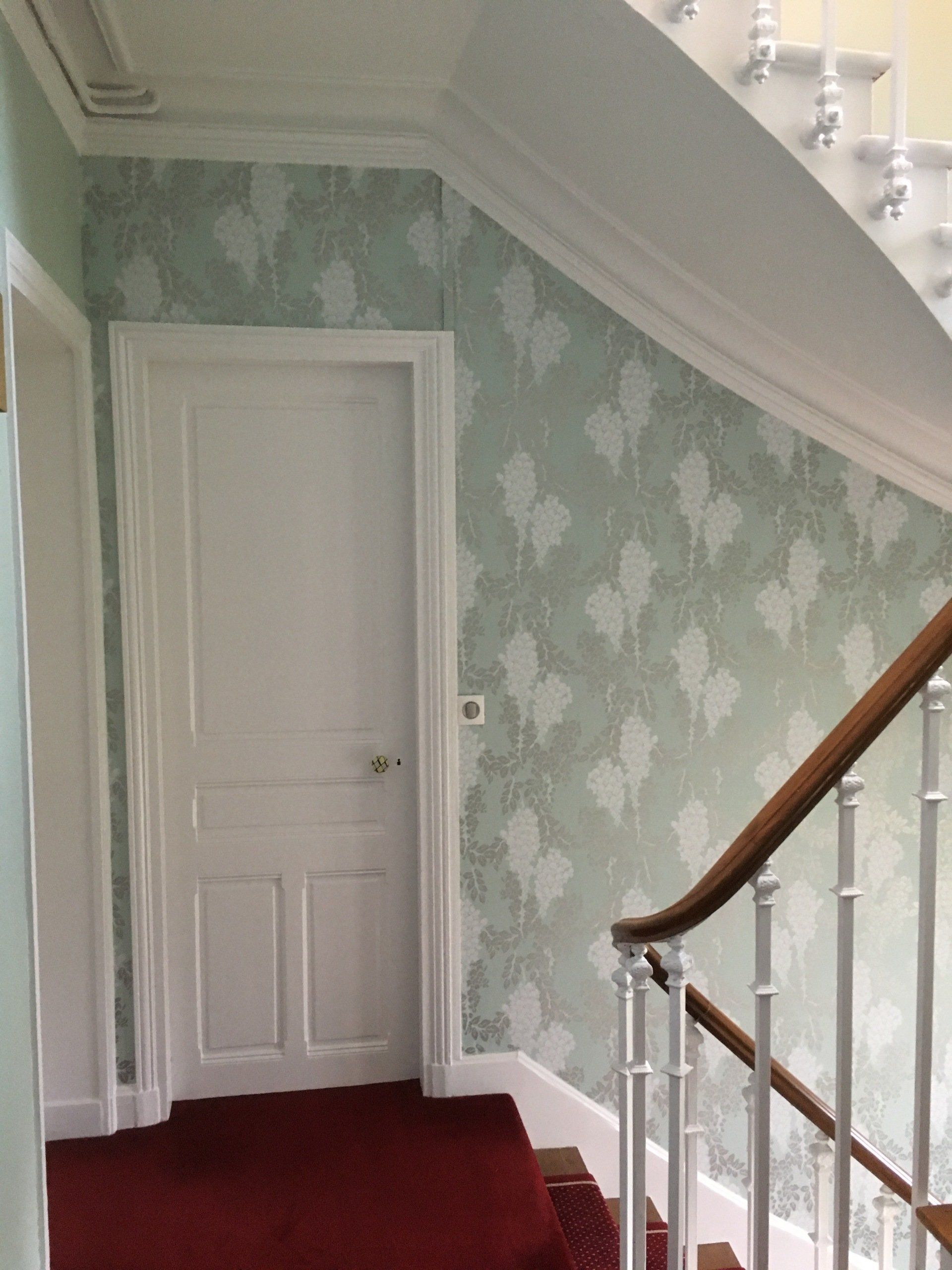 Pose de tapisserie Chantilly