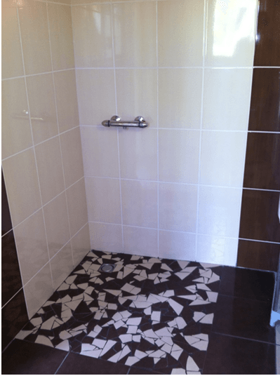 Sol de douche décoratif