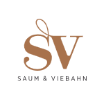 Es ist ein Logo für eine Firma namens Saum & Viebahn.