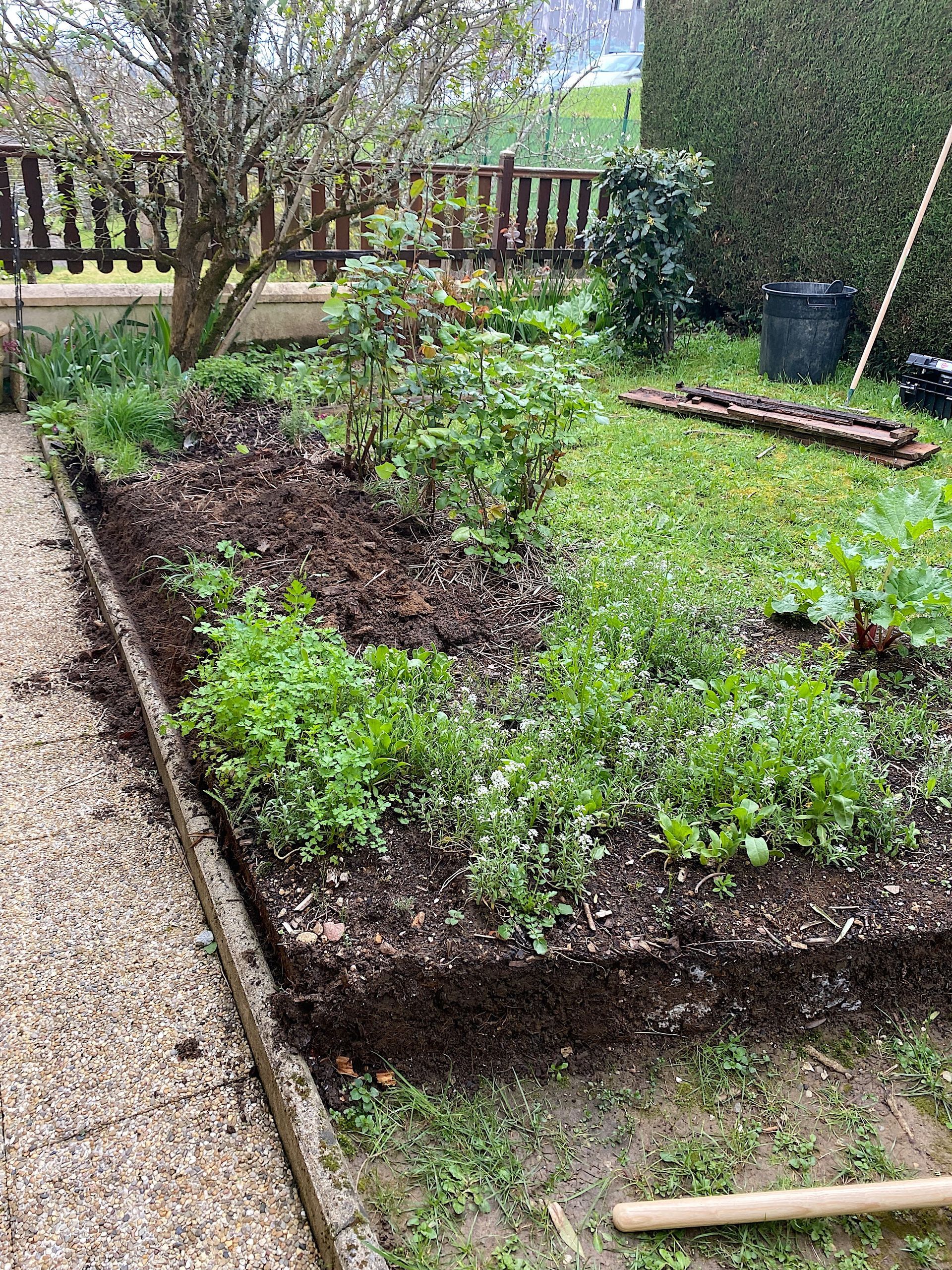 Installation d'une jardinière pour la création d'un potager
