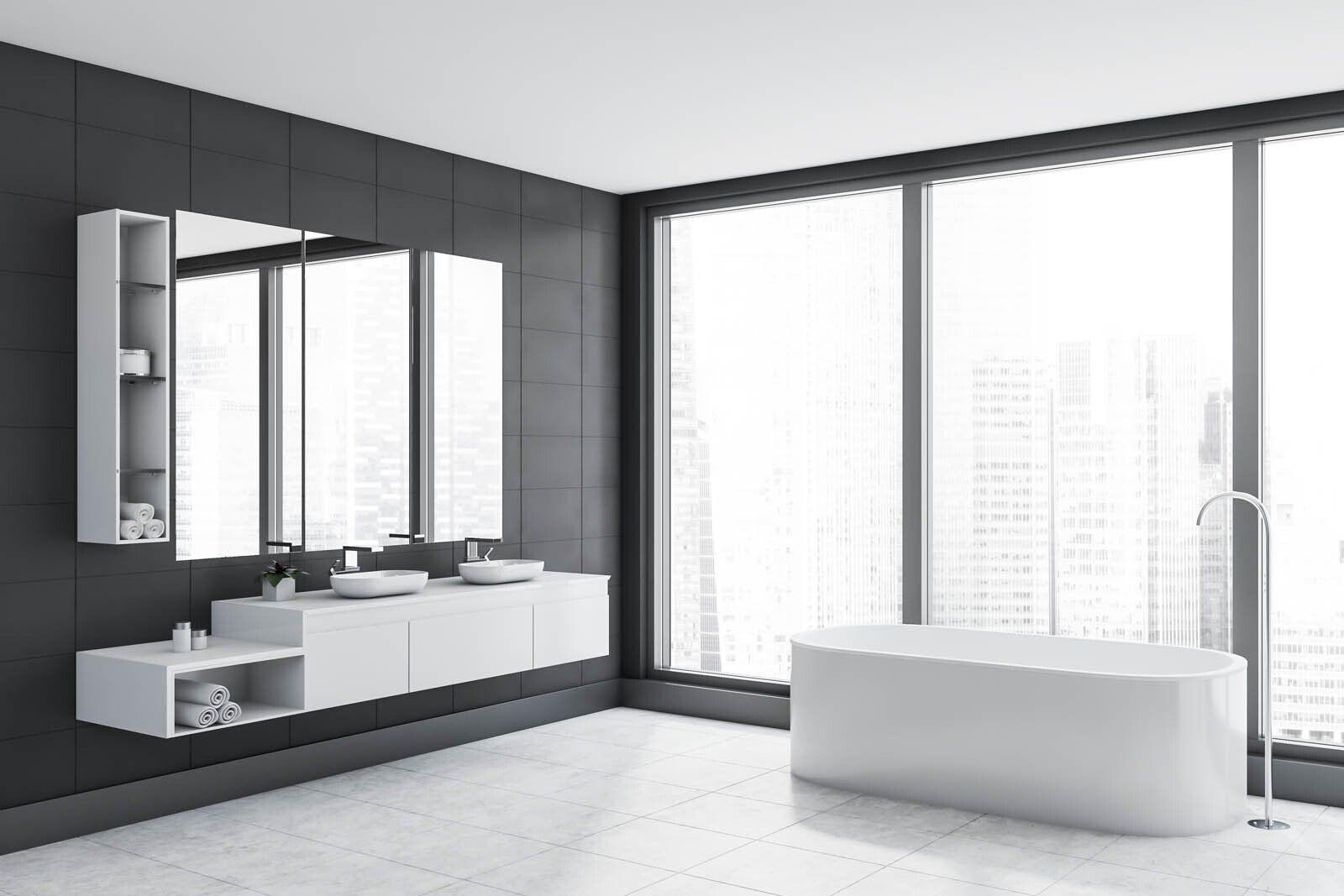 Salle de bains très moderne en blanc et noir