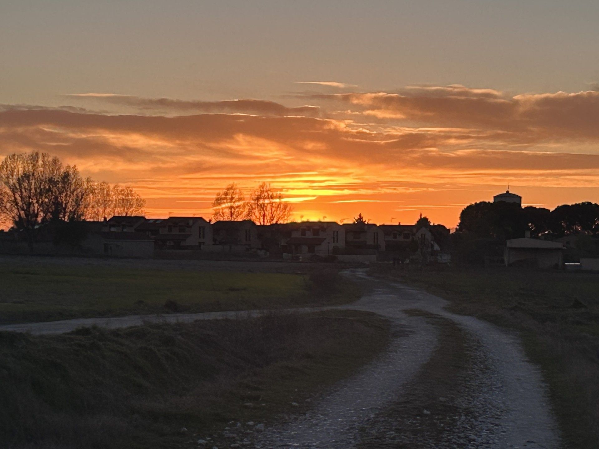 foto entorno atardecer