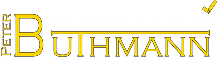 Logo mit dem Wort „PETER“ vertikal neben dem Wort „BUTHMANN“, geschrieben in Gelb mit einem Strich über „UTHMANN“.