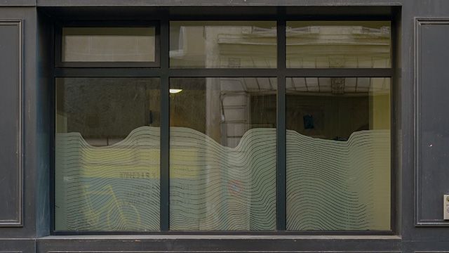 Vitrauphanie sur devanture vintage