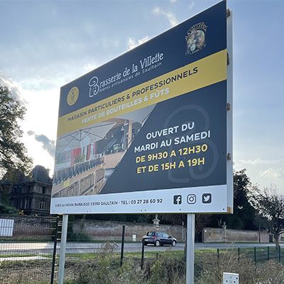 Panneau publicitaire