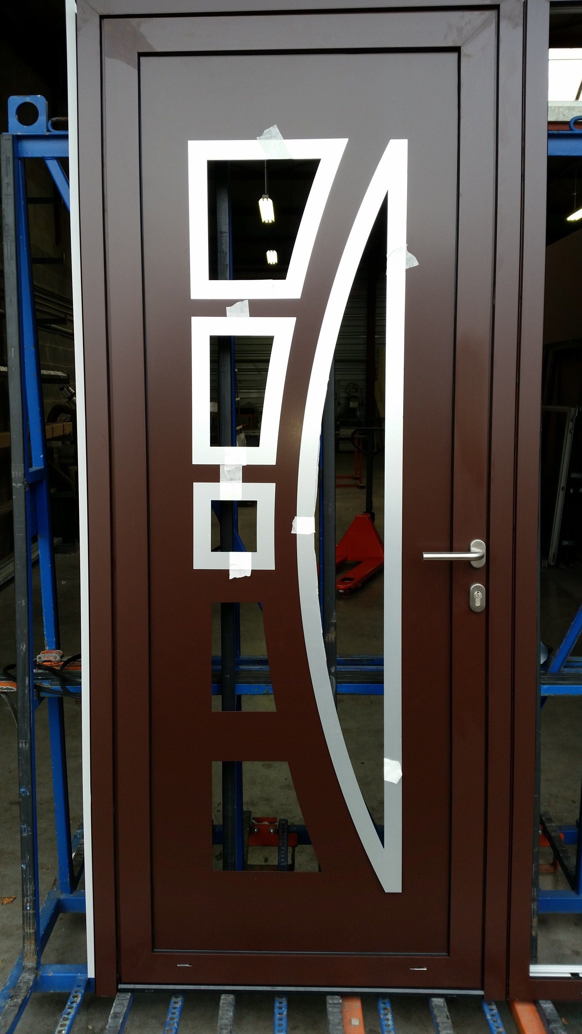 Porte d'entrée - menuiserie